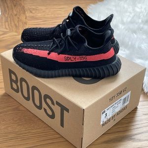 Kids Yeezy Boost V2 Size 3 Core Black & Red